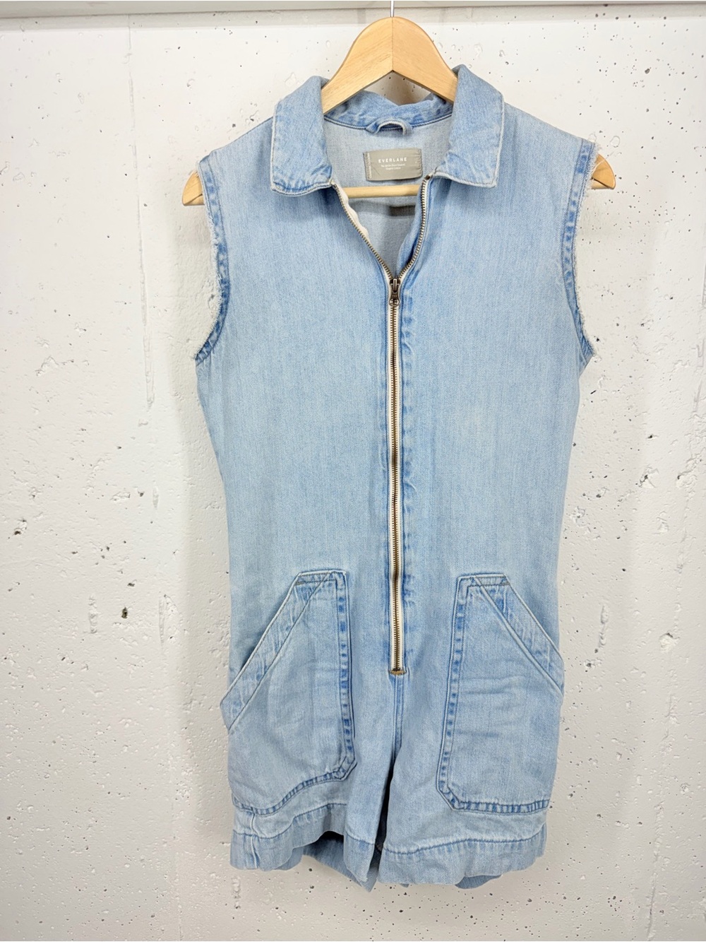 Everlane Women’s size 2 The Denim Jean Zip Front Short Coverall Romper